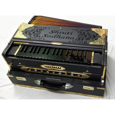 Armonio negro y dorado con Palitana Armonio negro y dorado con Palitana