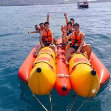 Barco inflable de gran capacidad para actividades acuaticas grupales Barco inflable de gran capacidad para actividades acuaticas grupales